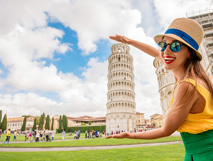 Student by the tower of Pisa